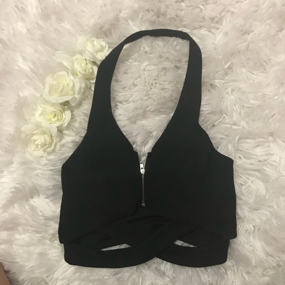 Halter Crop Top 🌹